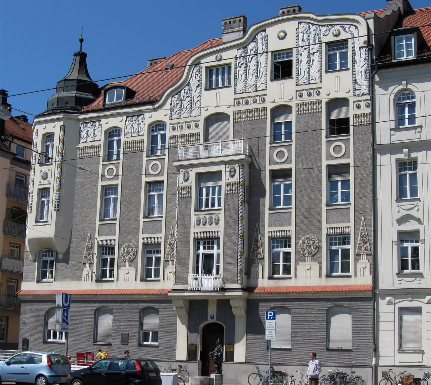 Fassade Leopoldstraße 77 in München